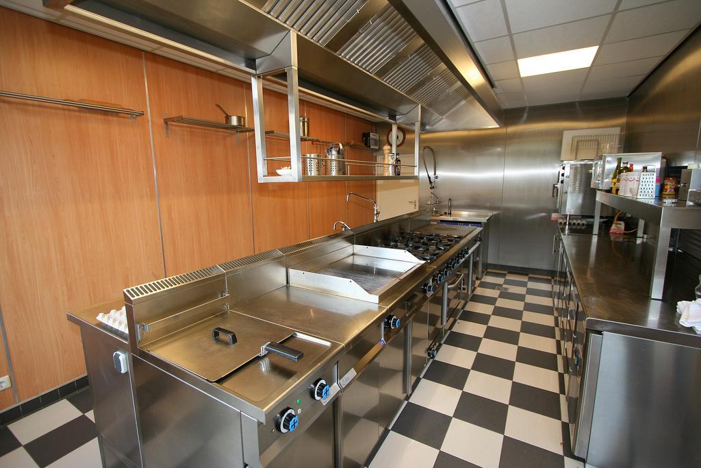Oke Hotel De Leygraaf Heeswijk Dinther อูเดน ภายนอก รูปภาพ