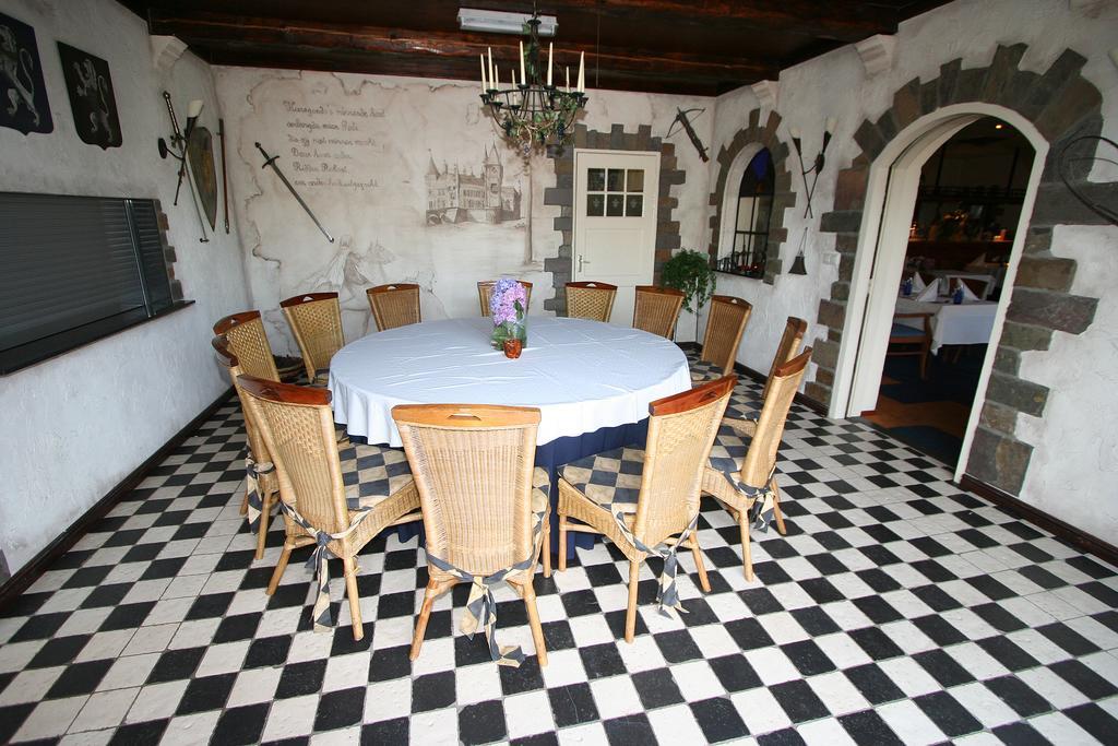 Oke Hotel De Leygraaf Heeswijk Dinther อูเดน ภายนอก รูปภาพ
